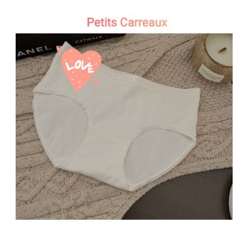 Culottes Femmes FC-1   Très bonne qualité. comfort soft coton, culottes blanches en  coton, sous-vêtements antibactériens  pour femmes  Culottes Femmes FC-1   Très bonne qualité. comfort soft coton, culottes blanches en  coton, sous-vêtements antibactériens  pour femmes